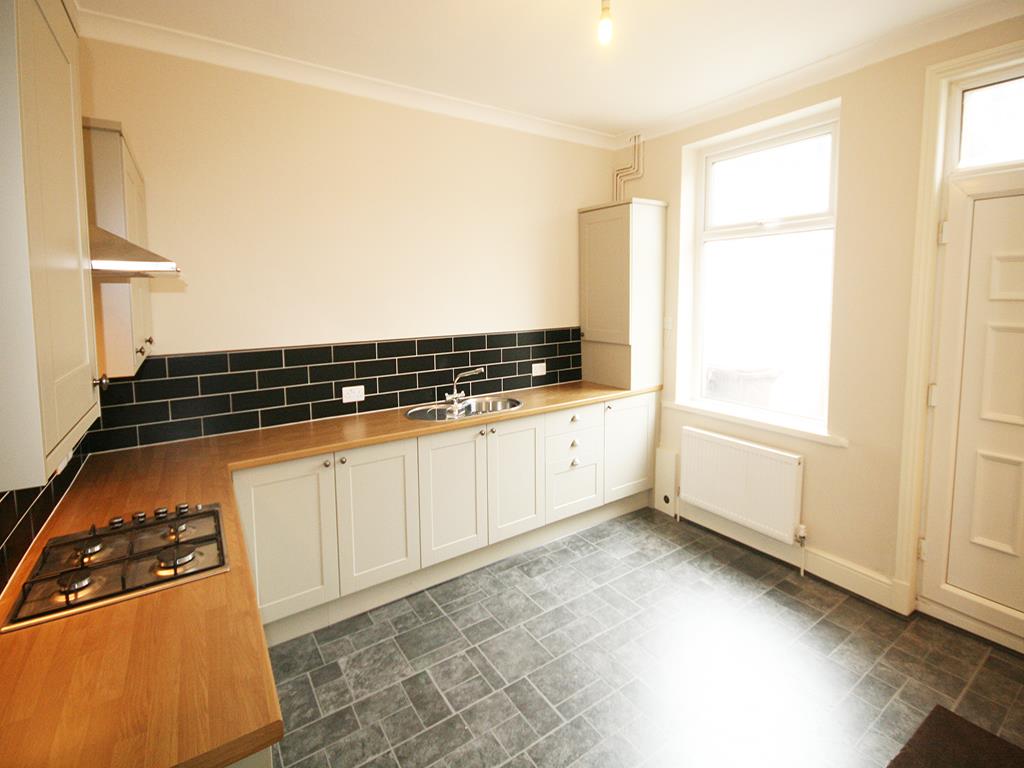 2 bedroom mid terrace house To Let in Earby - IMG_7545.jpg